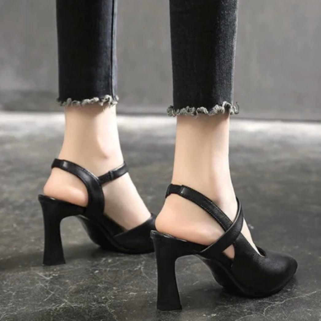 Scarpin Ortopédico - Diga adeus à dor nos pés sem abrir mão da elegância! 👠 Só hoje de R$99.90 por R$67.90 com Frete Grátis!